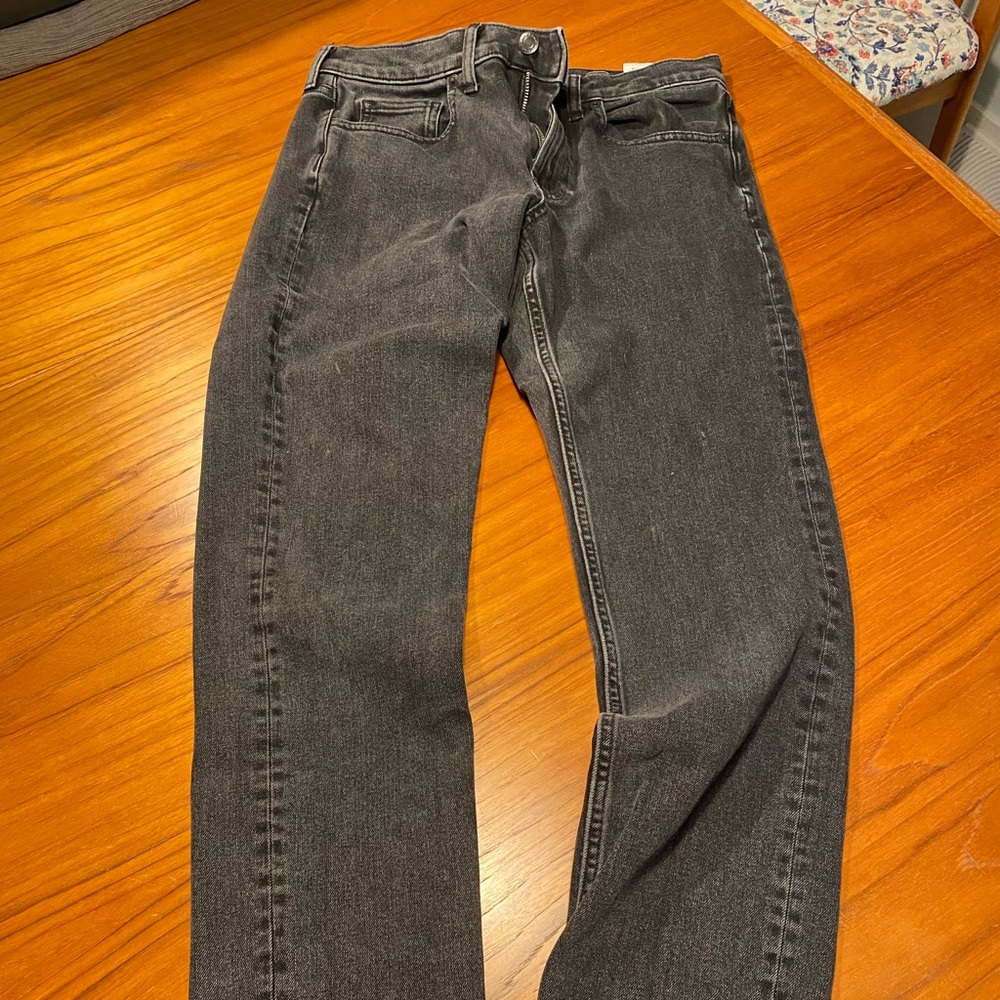 Everlane - The Slim Jean. Faded Black. Size 29 x 30